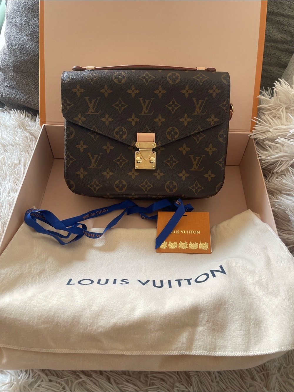 Louis Vuitton Monogram Pochette Metis Brown Canvas Shoulder Bag